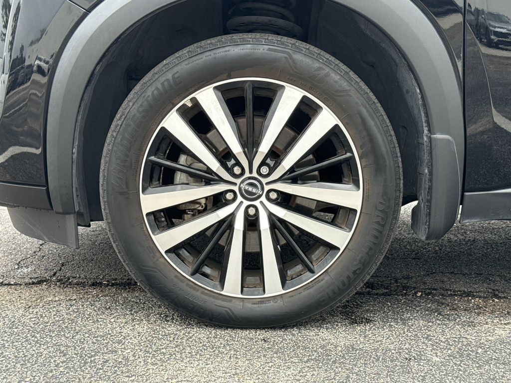 2024 Nissan Pathfinder Platinum - 8