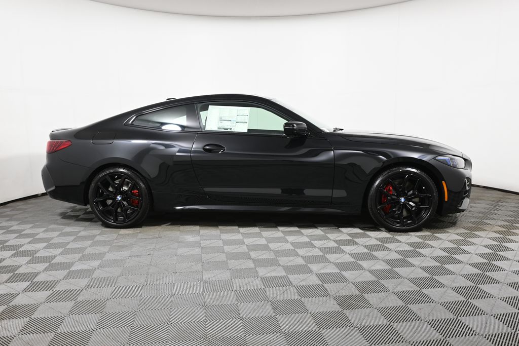 Thumbnail: 2027 BMW 4 Series - 8