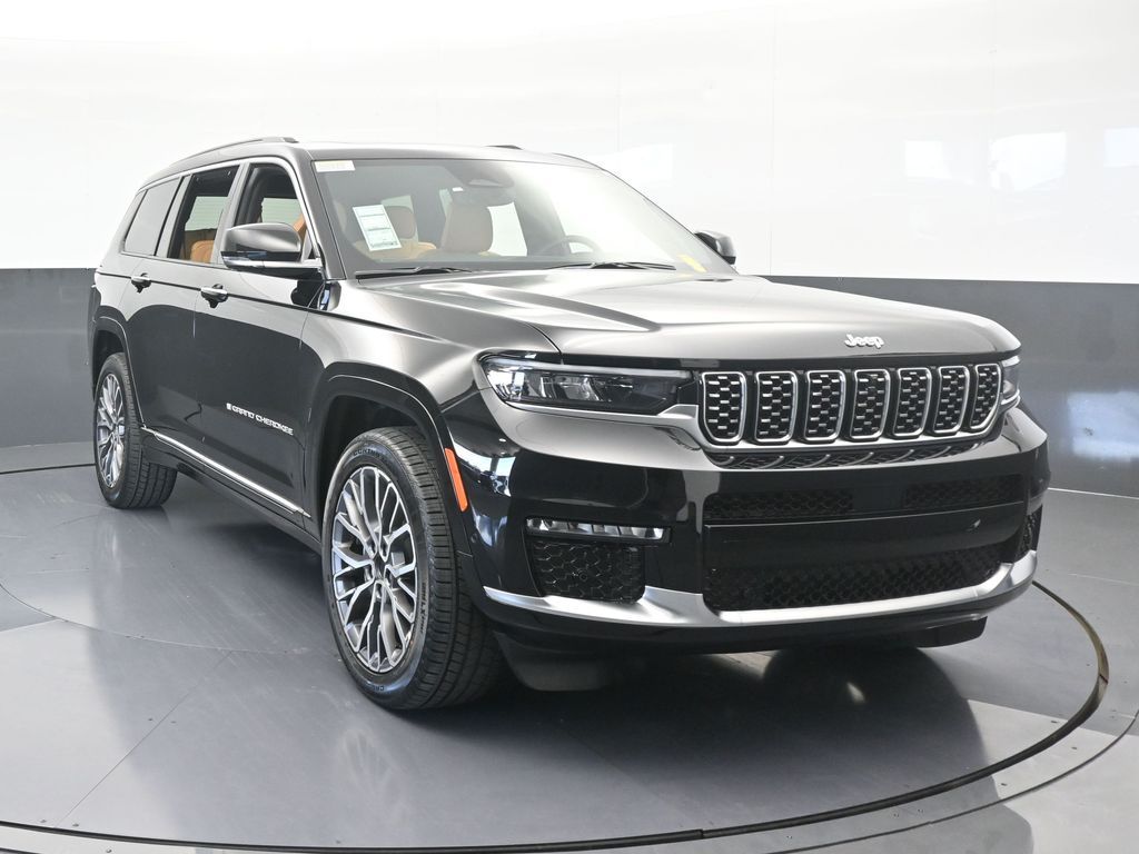 New 2025 Diamond Black Crystal Pearlcoat Jeep Summit image 9