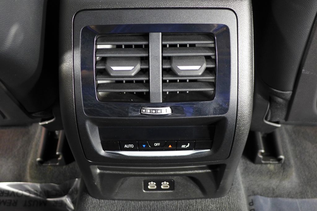 Thumbnail: 2023 BMW X4 - 13