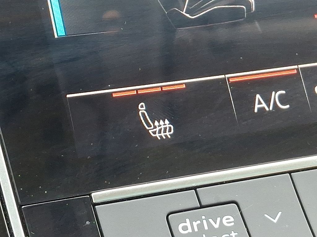 Thumbnail: 2025 Audi Q7 - 26