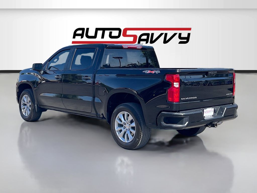 Used 2025 Black Chevrolet Custom image 5