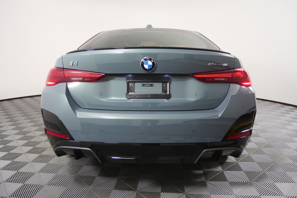 Thumbnail: 2026 BMW i4 - 4