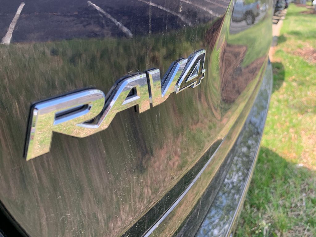 Thumbnail: 2025 Toyota RAV4 - 10