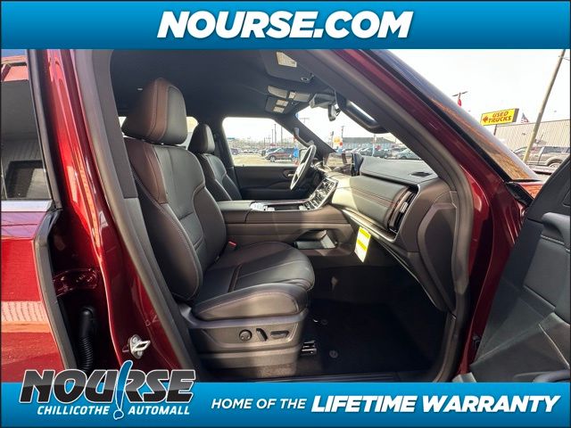 2025 Nissan Armada SL photo