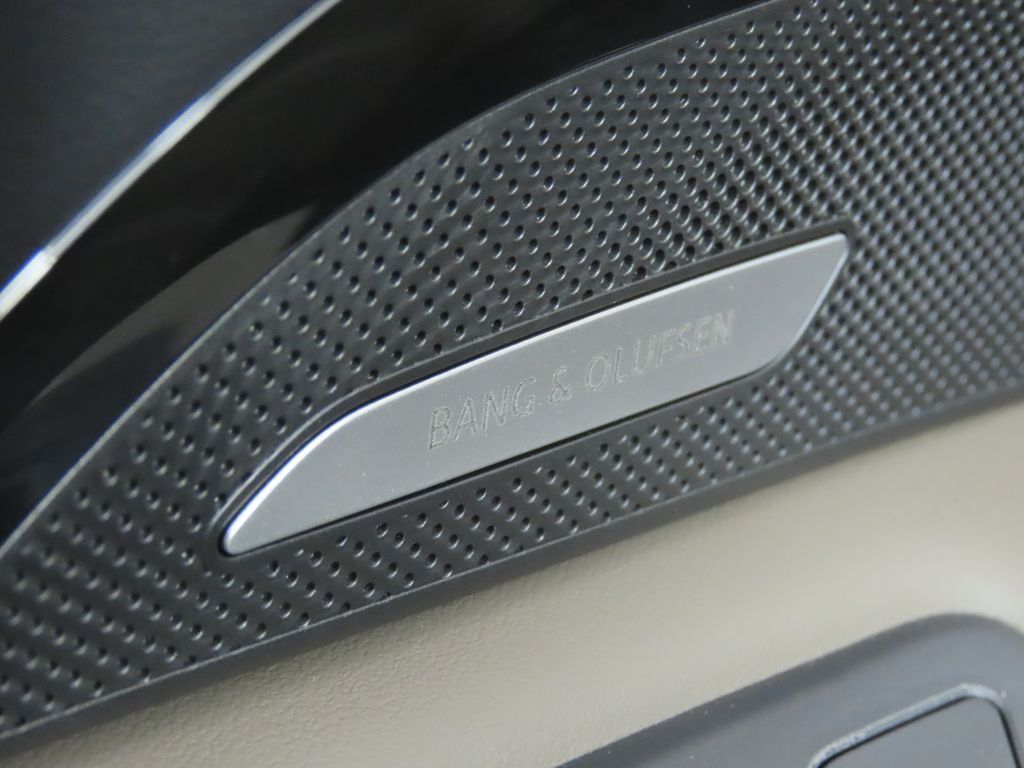 Thumbnail: 2025 Audi Q5 - 27