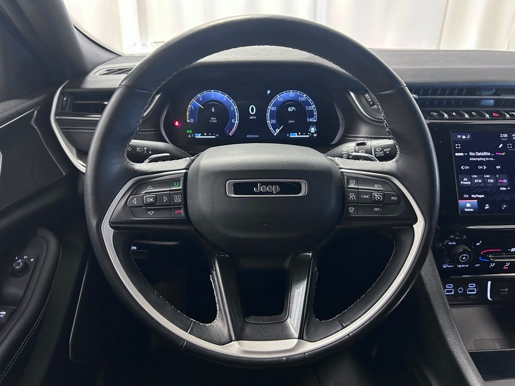 used 2022 Jeep Grand Cherokee car, priced at $28,884