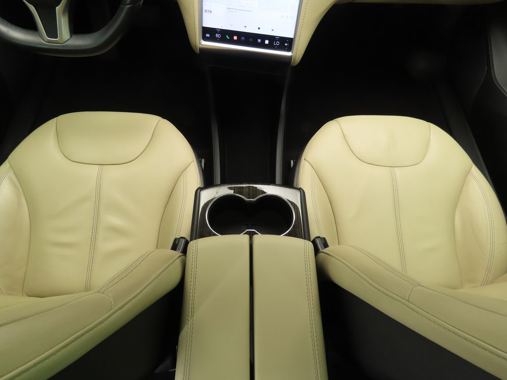 2014 Tesla Model S  16