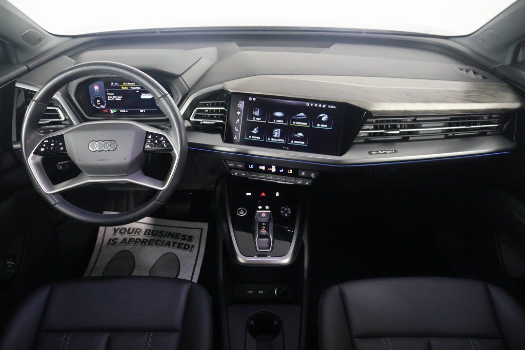 Thumbnail: 2023 Audi Q4 e-tron - 9