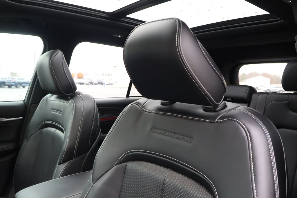 Thumbnail: 2024 Jeep Grand Cherokee - 30