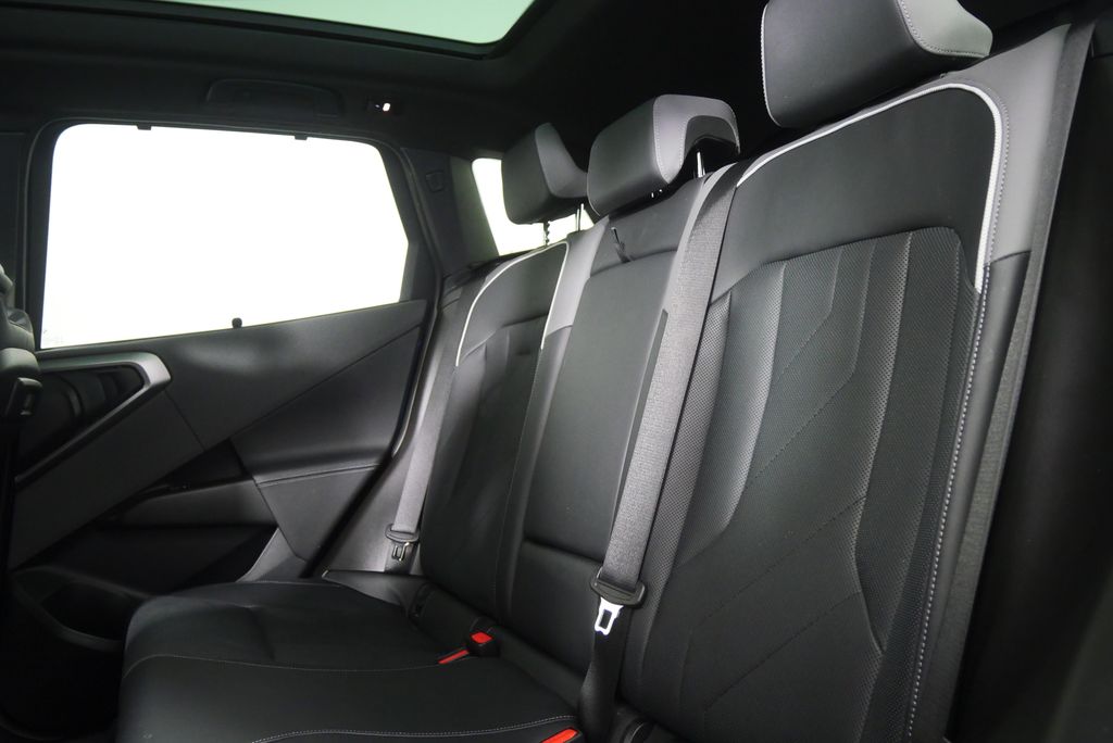 Thumbnail: 2025 BMW X3 - 13