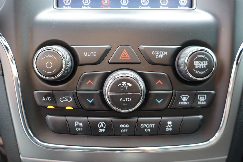 2019 Jeep Grand Cherokee Upland Edition photo