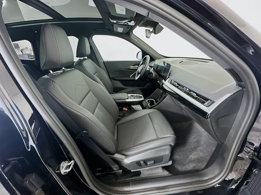 Thumbnail: 2023 BMW X1 - 29