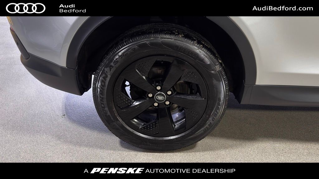 Thumbnail: 2020 Land Rover Discovery Sport - 8