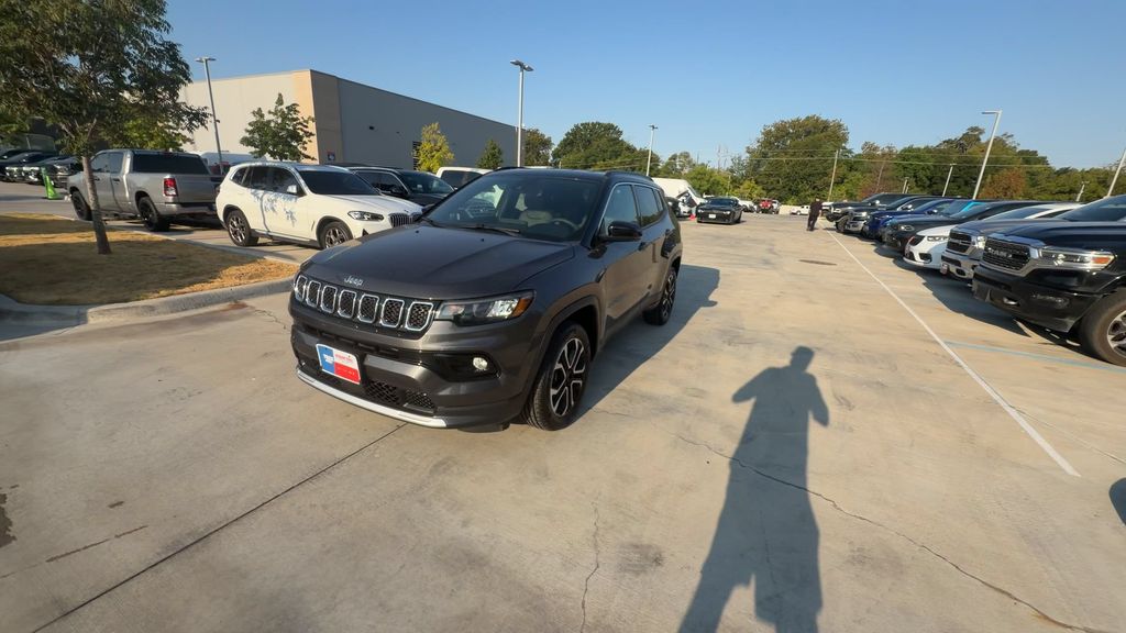 Crystal Metallic 2023 Jeep Compass SUV / Crossover Four-Wheel Drive 8-Speed Automatic
