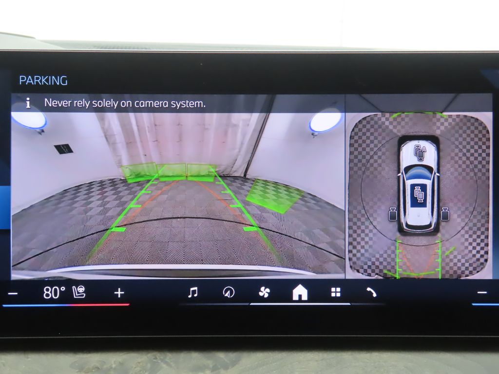 Thumbnail: 2026 BMW X5 - 15