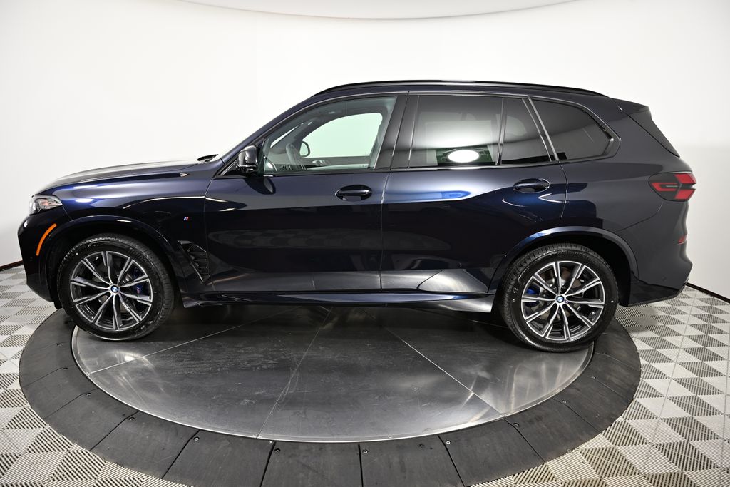 2025 BMW X5 M60i 2