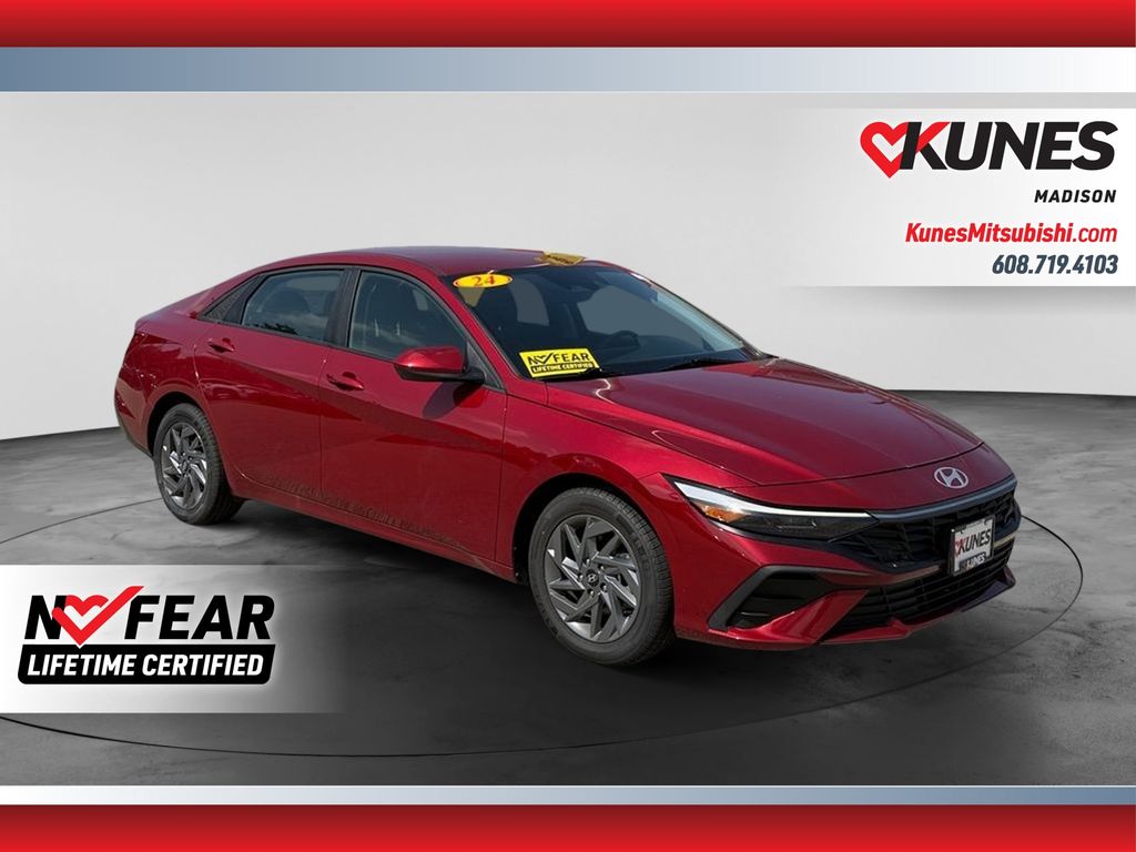 2024 Hyundai Elantra SEL FWD