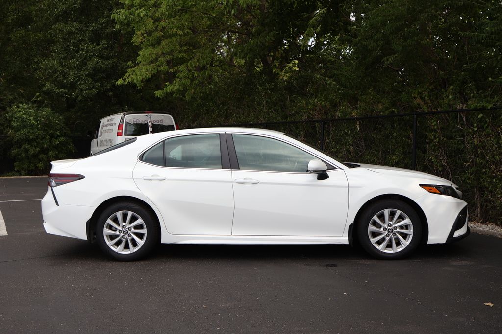 Thumbnail: 2024 Toyota Camry - 9