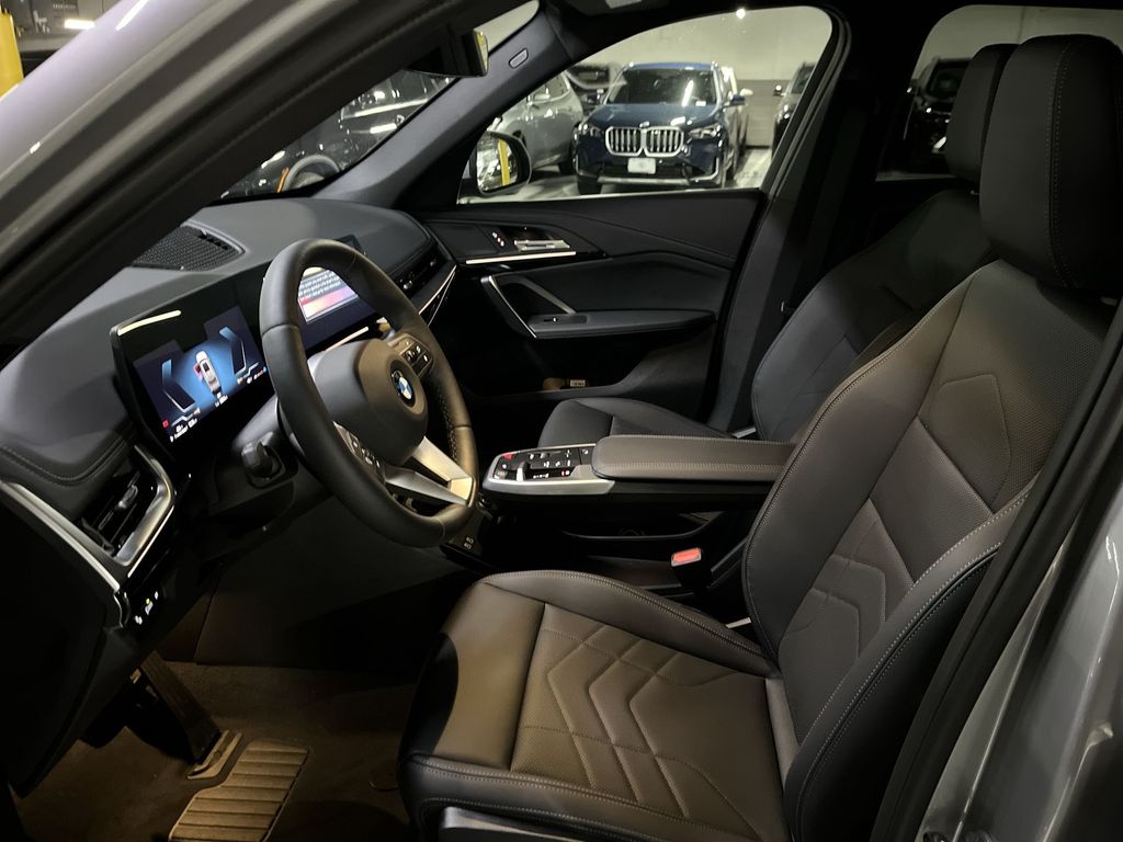 Thumbnail: 2026 BMW X1 - 11