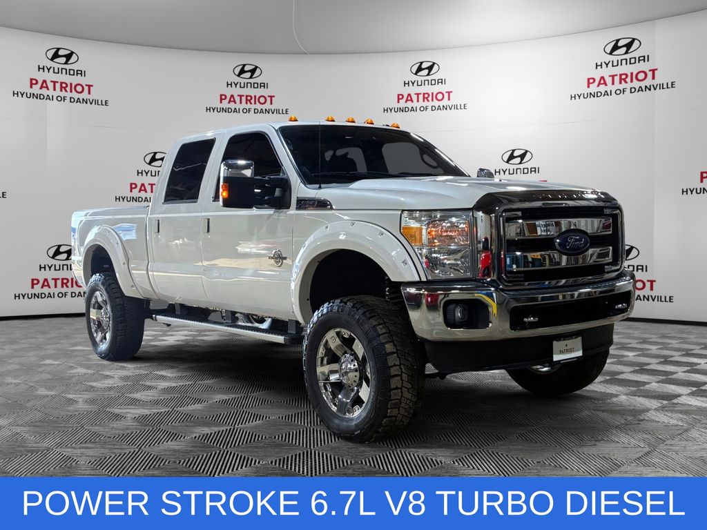 White 2016 Ford F-250 Super Duty Lariat Crew Cab 4WD Pickup Truck Four-Wheel Drive 6-Speed Automatic Overdrive