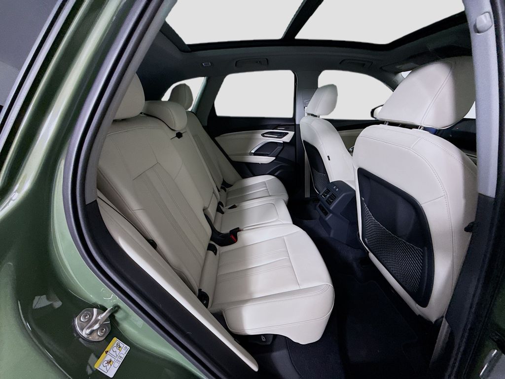 Thumbnail: 2025 Audi Q5 - 23