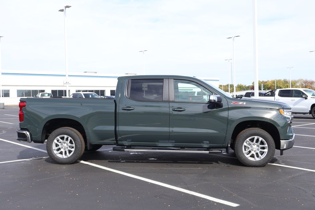 Thumbnail: 2026 Chevrolet Silverado 1500 - 9