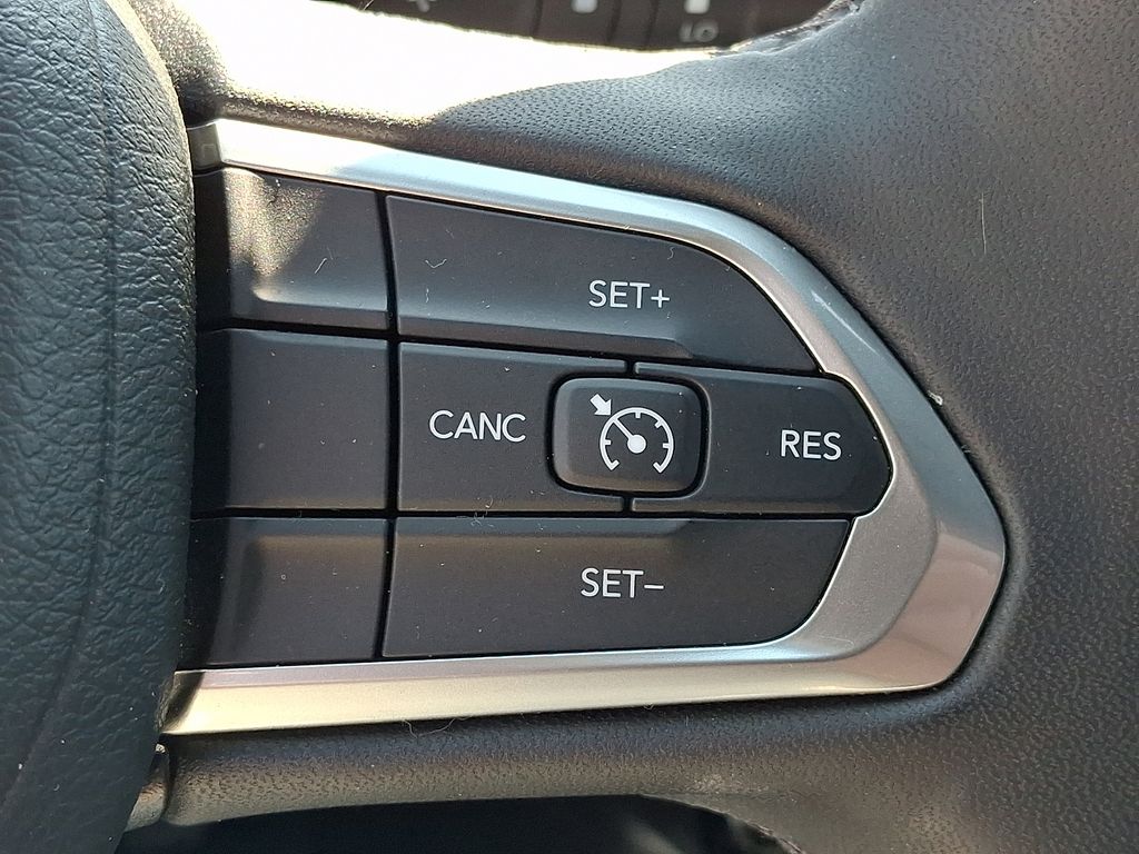 2025 Jeep Compass Latitude Silver at Spitzer Acura