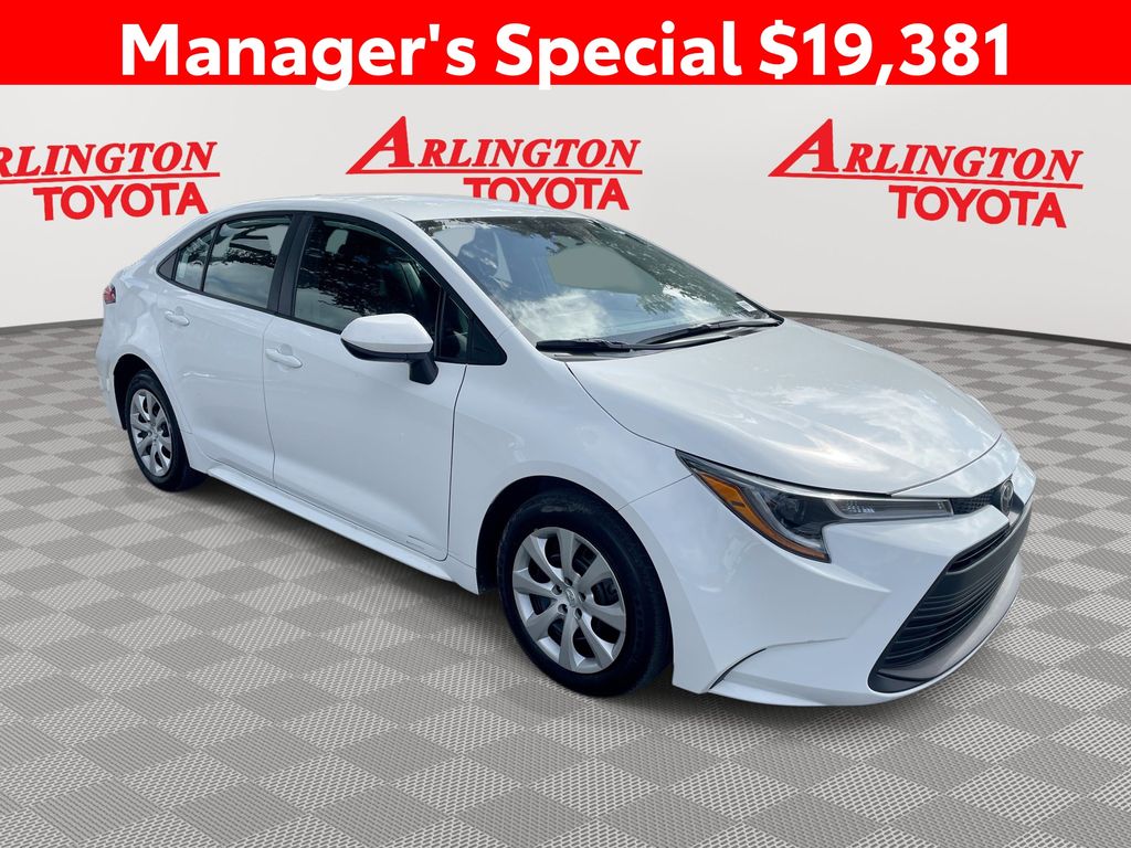 2025 Toyota Corolla LE