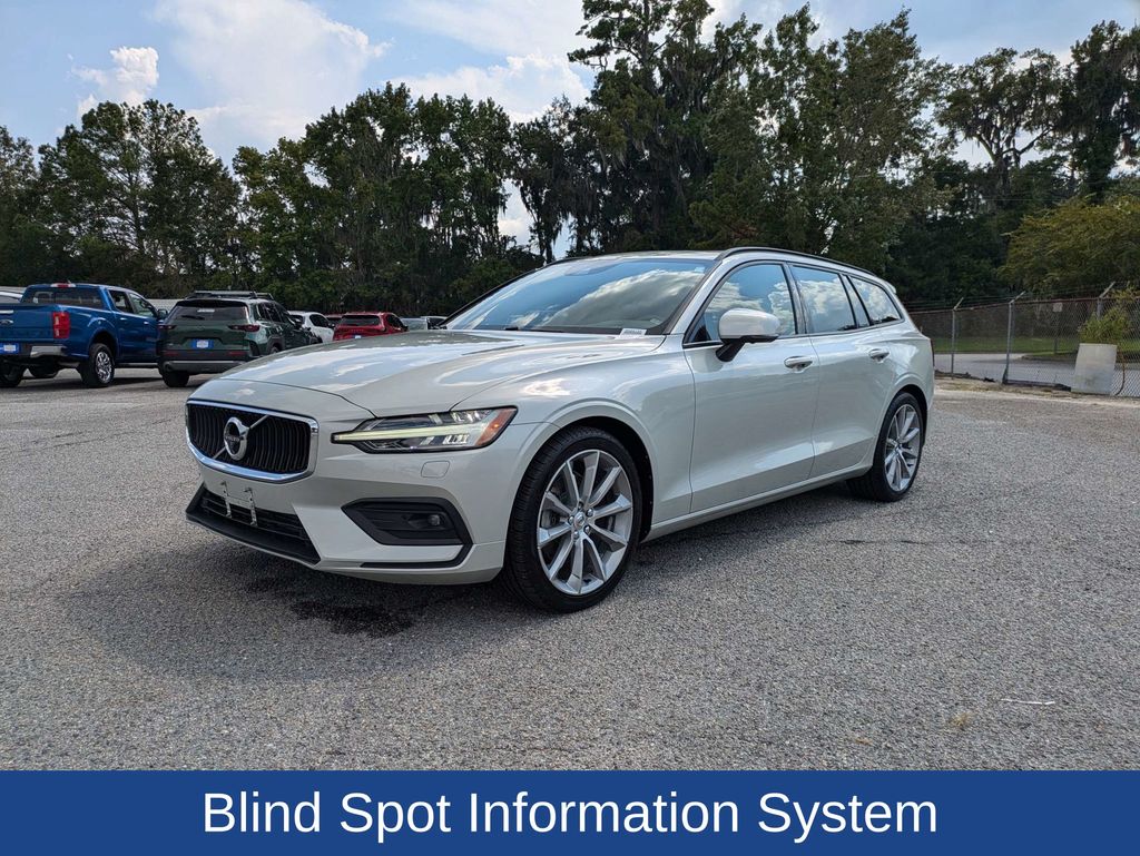 2020 Volvo V60 T5 Momentum