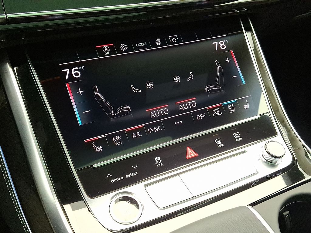 Thumbnail: 2026 Audi Q8 - 11