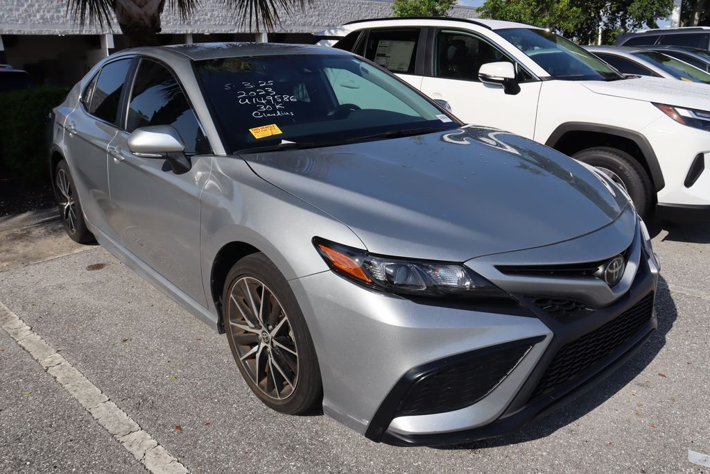 2023 Toyota Camry SE 6