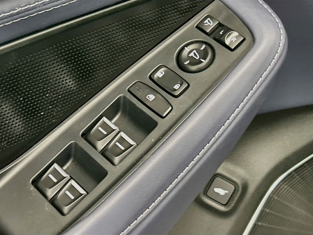Thumbnail: 2026 Acura MDX - 21