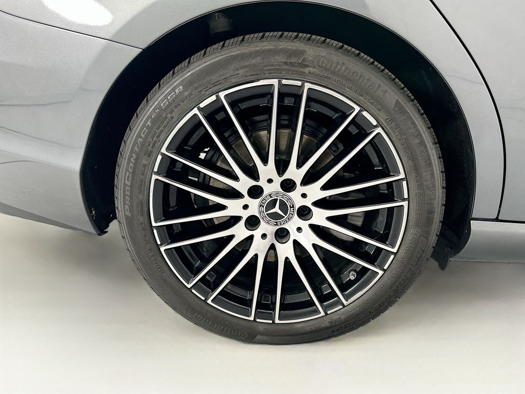 Thumbnail: 2025 Mercedes-Benz C-Class - 32