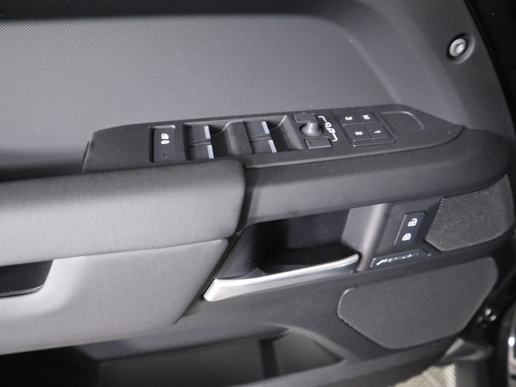 Thumbnail: 2026 Land Rover Defender - 24