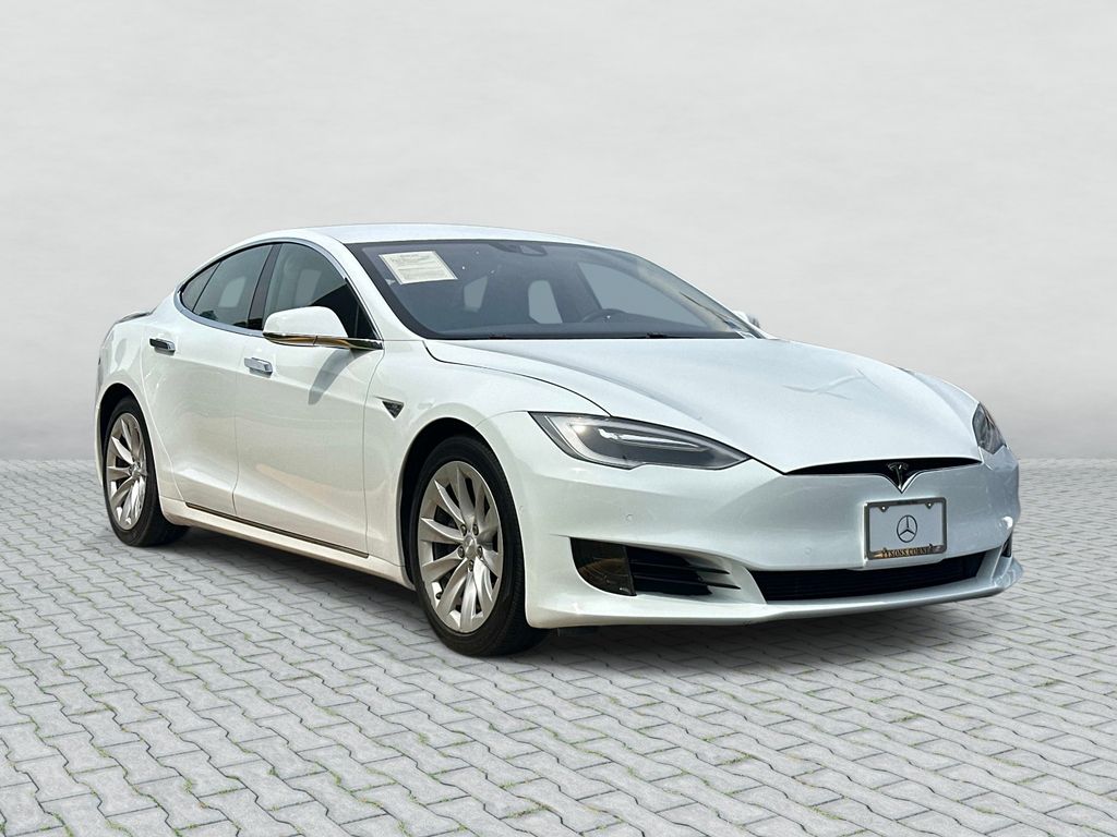 Thumbnail: 2016 Tesla Model S - 3