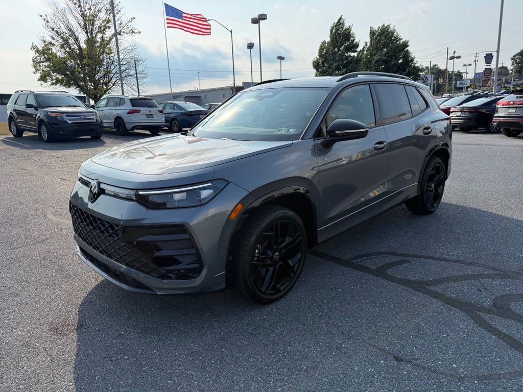 2025 Volkswagen Tiguan 2.0T SE R-Line Black Gray at Sutliff Volkswagen