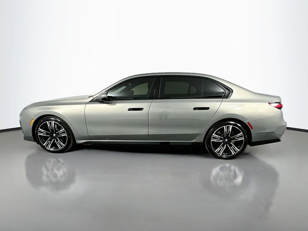 Thumbnail: 2025 BMW 7 Series - 8