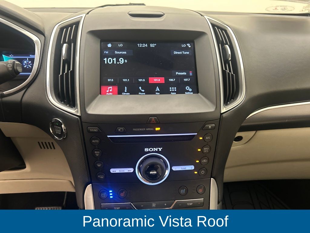 2016 Ford Edge Titanium photo 26