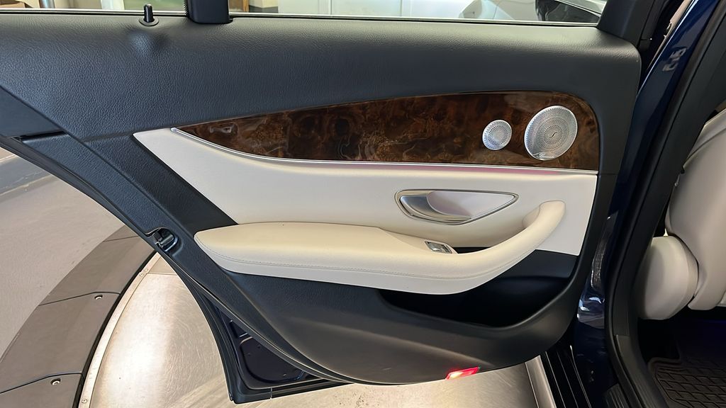 2019 Mercedes-Benz E-Class E 300 23