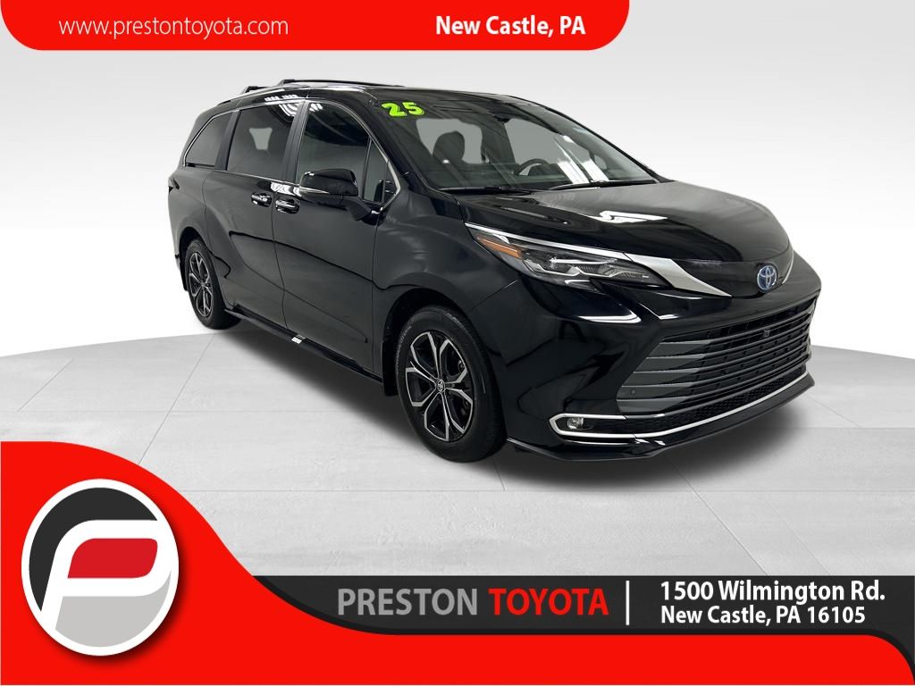 2025 Toyota Sienna Platinum