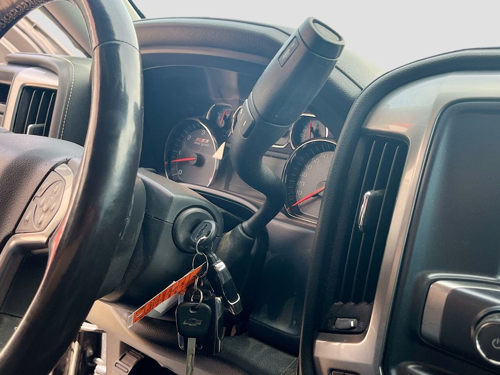 Used 2018 Blue Chevrolet LTZ image 16