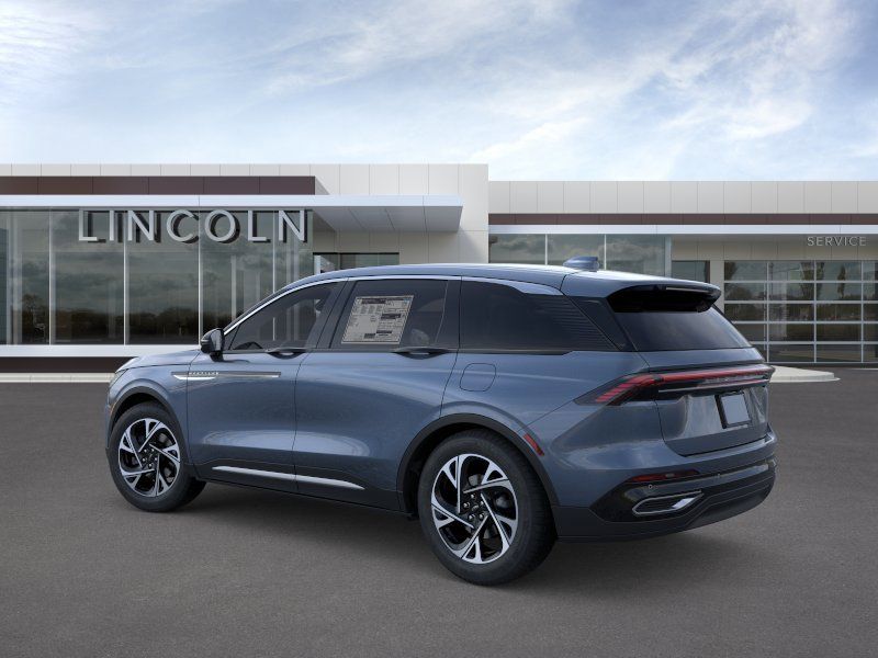 Thumbnail: 2026 Lincoln Nautilus - 4