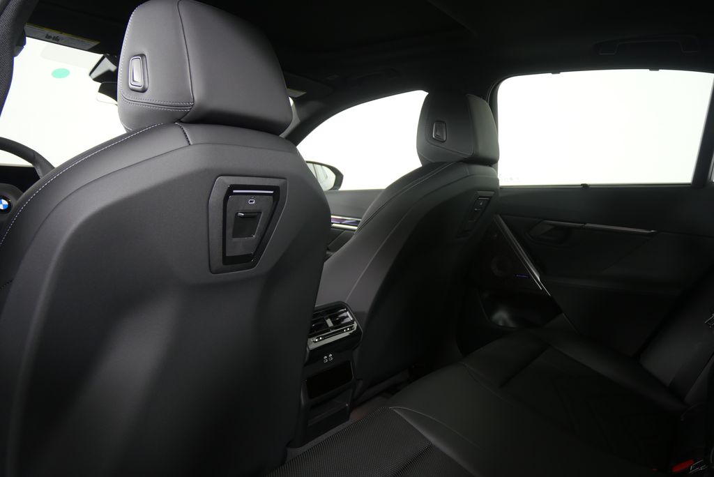 Thumbnail: 2027 BMW 5 Series - 15