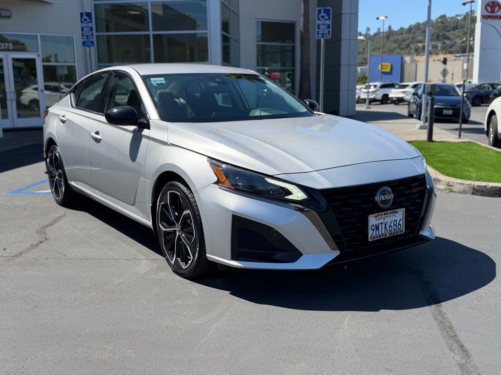 Used 2023 Nissan Altima Sedan