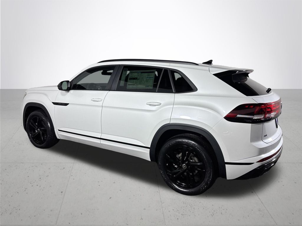 2026 Volkswagen Atlas Cross Sport 2.0T SEL R-Line Black