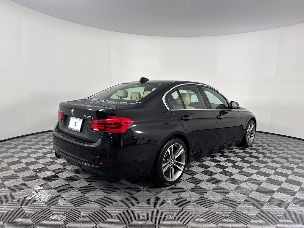 2018 BMW 3 Series 330i xDrive 5