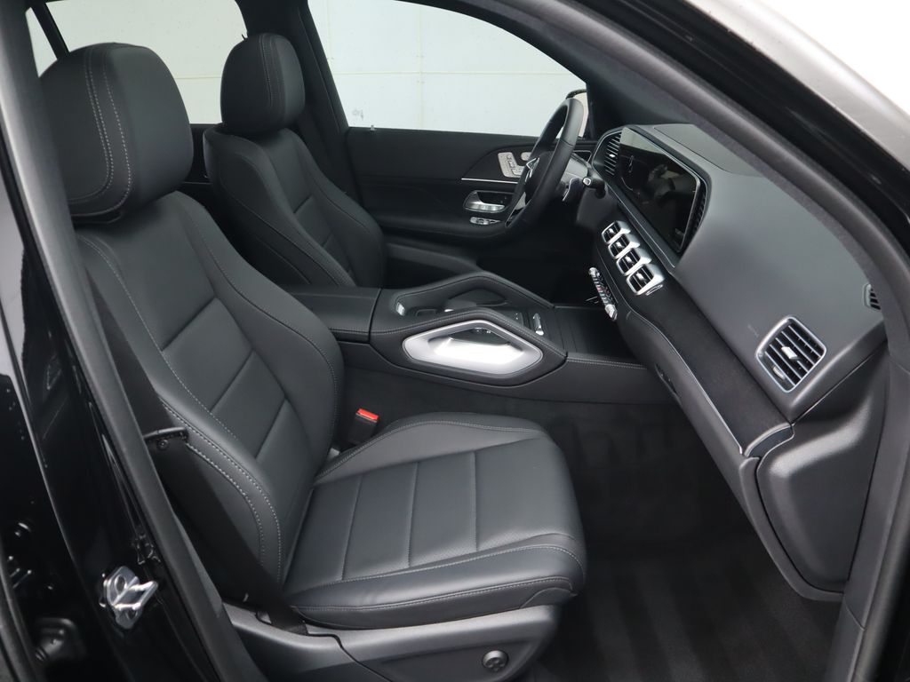 Thumbnail: 2025 Mercedes-Benz GLE - 21