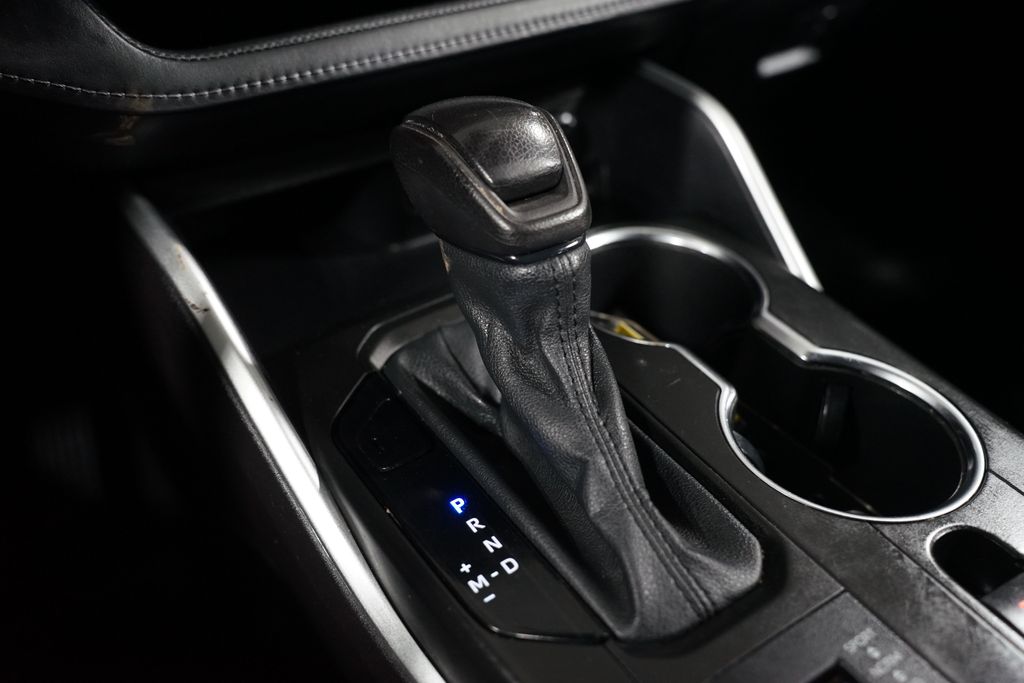 Thumbnail: 2021 Toyota Highlander - 20