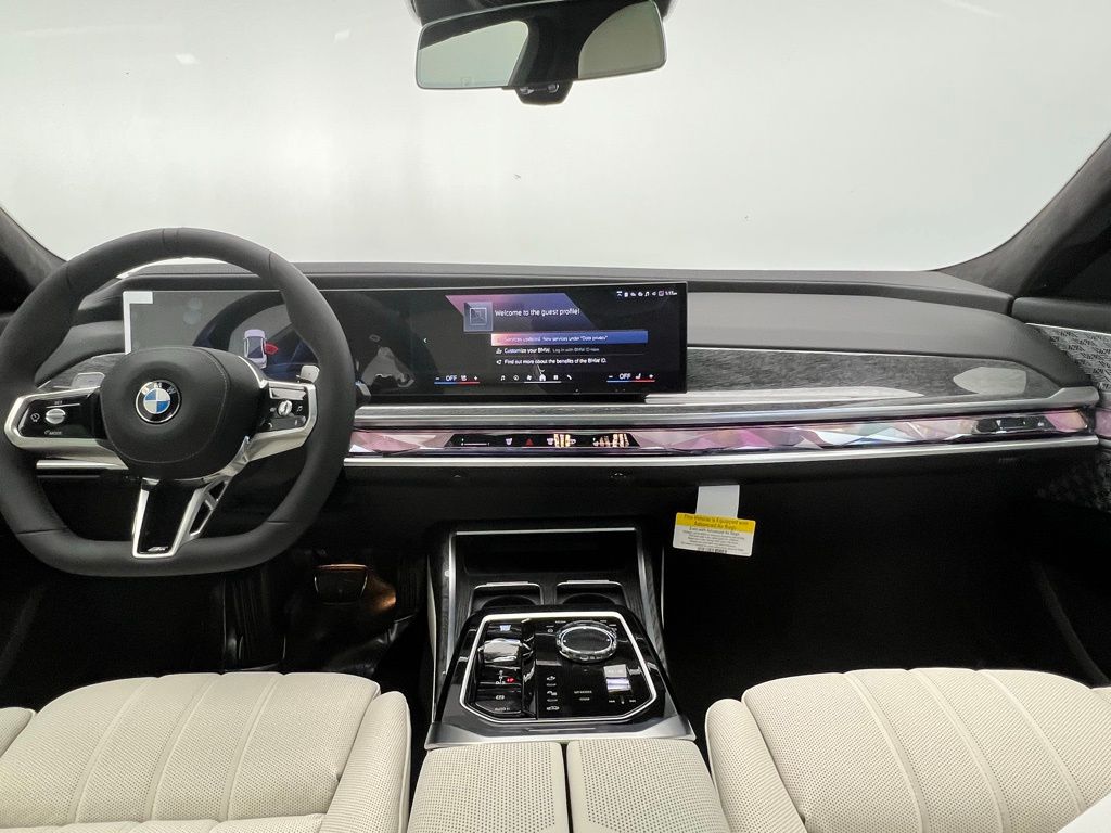 Thumbnail: 2026 BMW 7 Series - 10